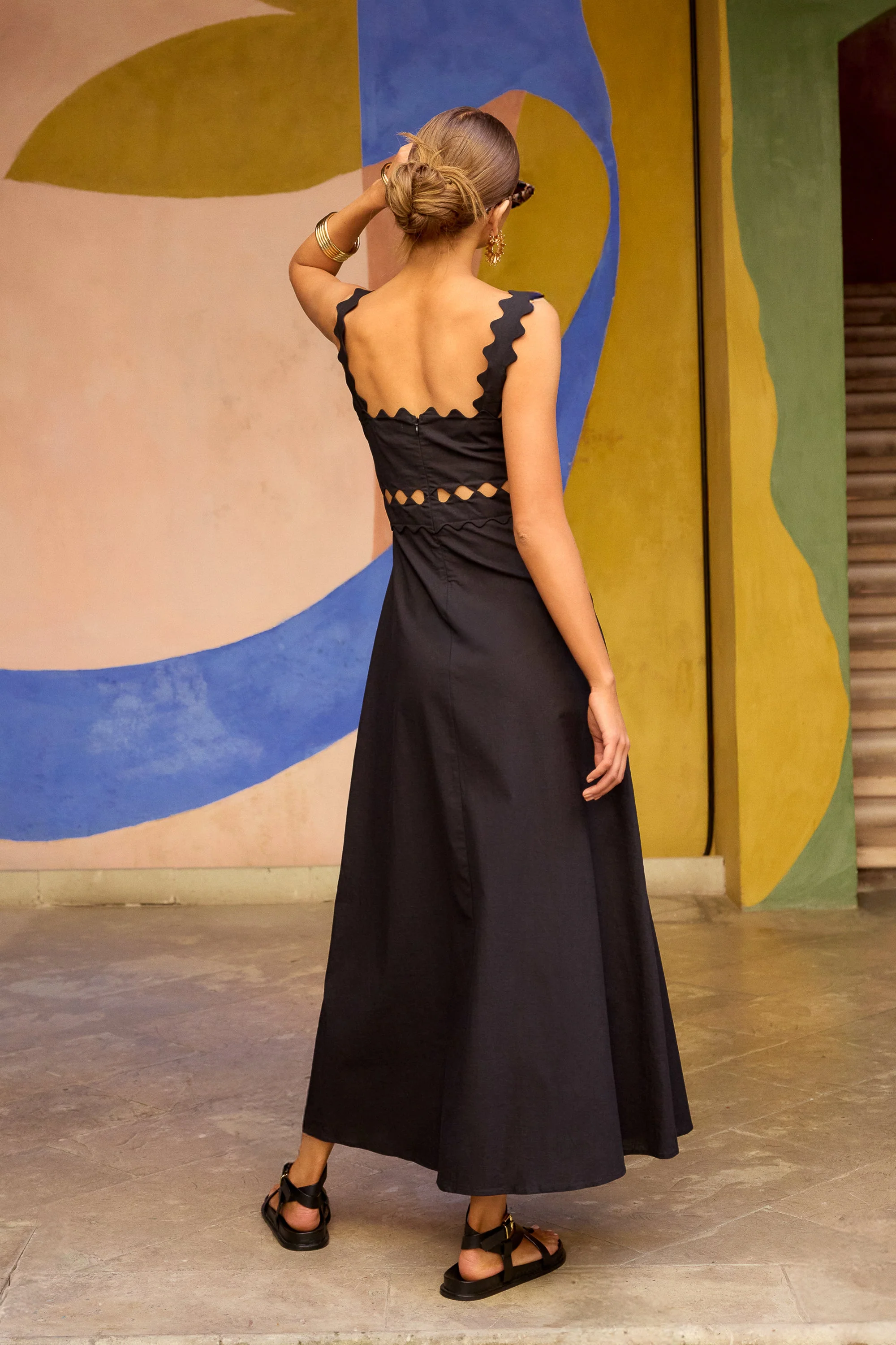 Evelyn Dress In Black - Image 4