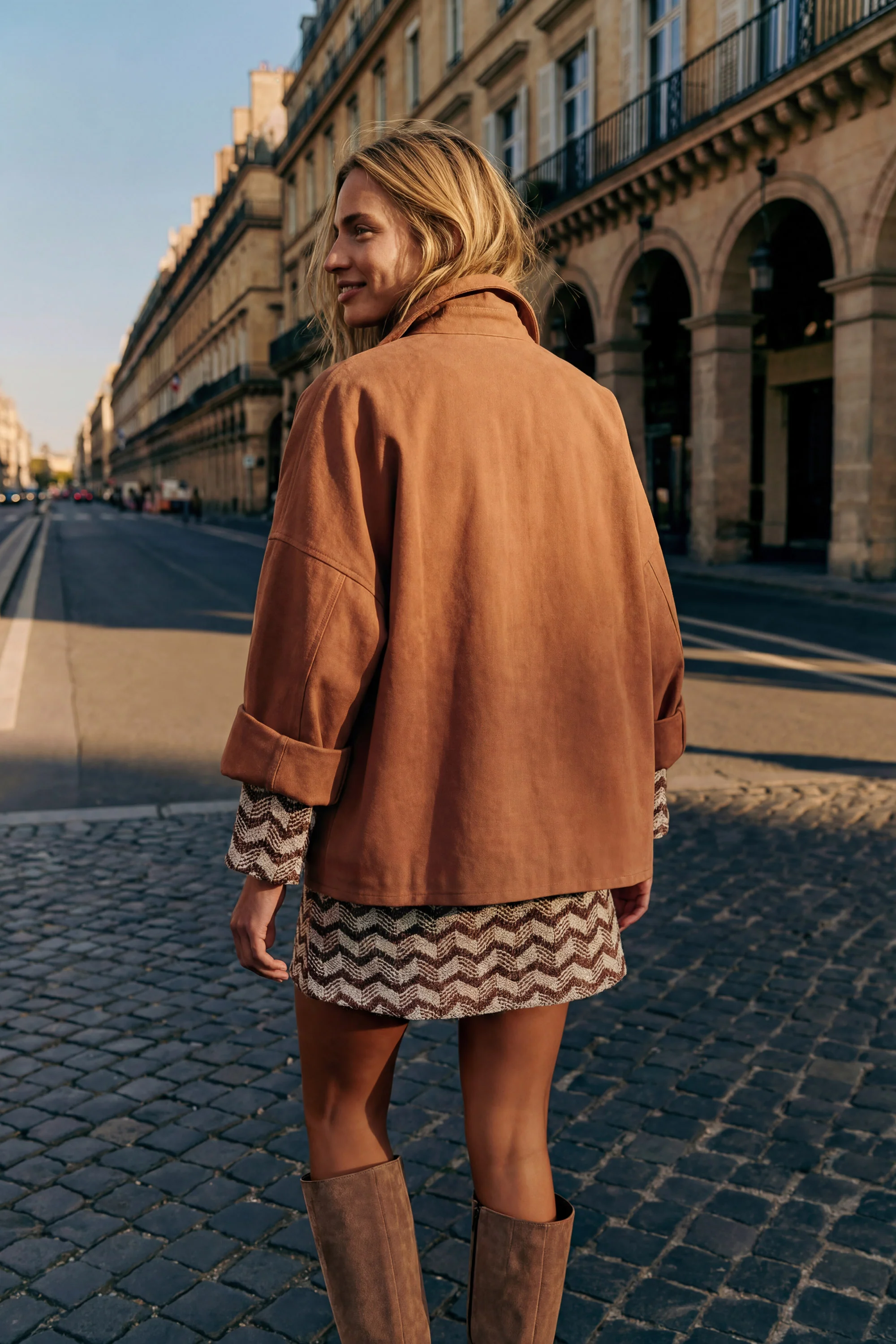 Paddington Jacket In Camello - Image 4